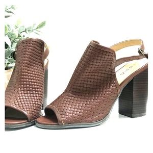NWOT Brown Summer Heels